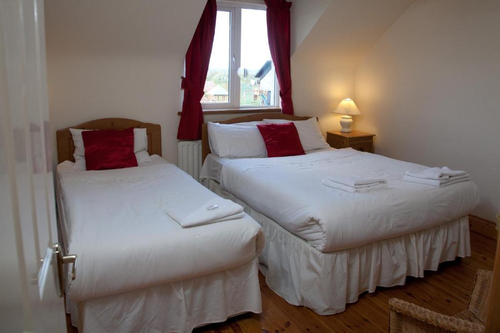 Ceol Na Mara Holiday Homes - Cois Tra & Cor Na Dtonn Enniscrone Chambre photo